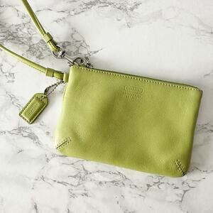 Coach Light Lime Green Soft Smooth Leather Zip Top Wristlet Classic hangtag
